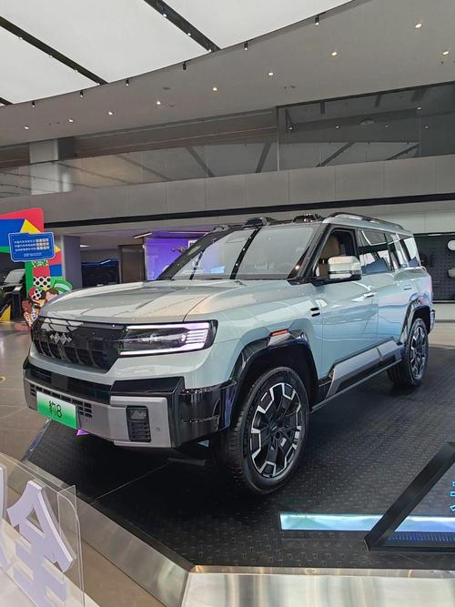 惠州105比亚迪方程豹硬派越野的爆款，英菲尼迪35周年与你共成长